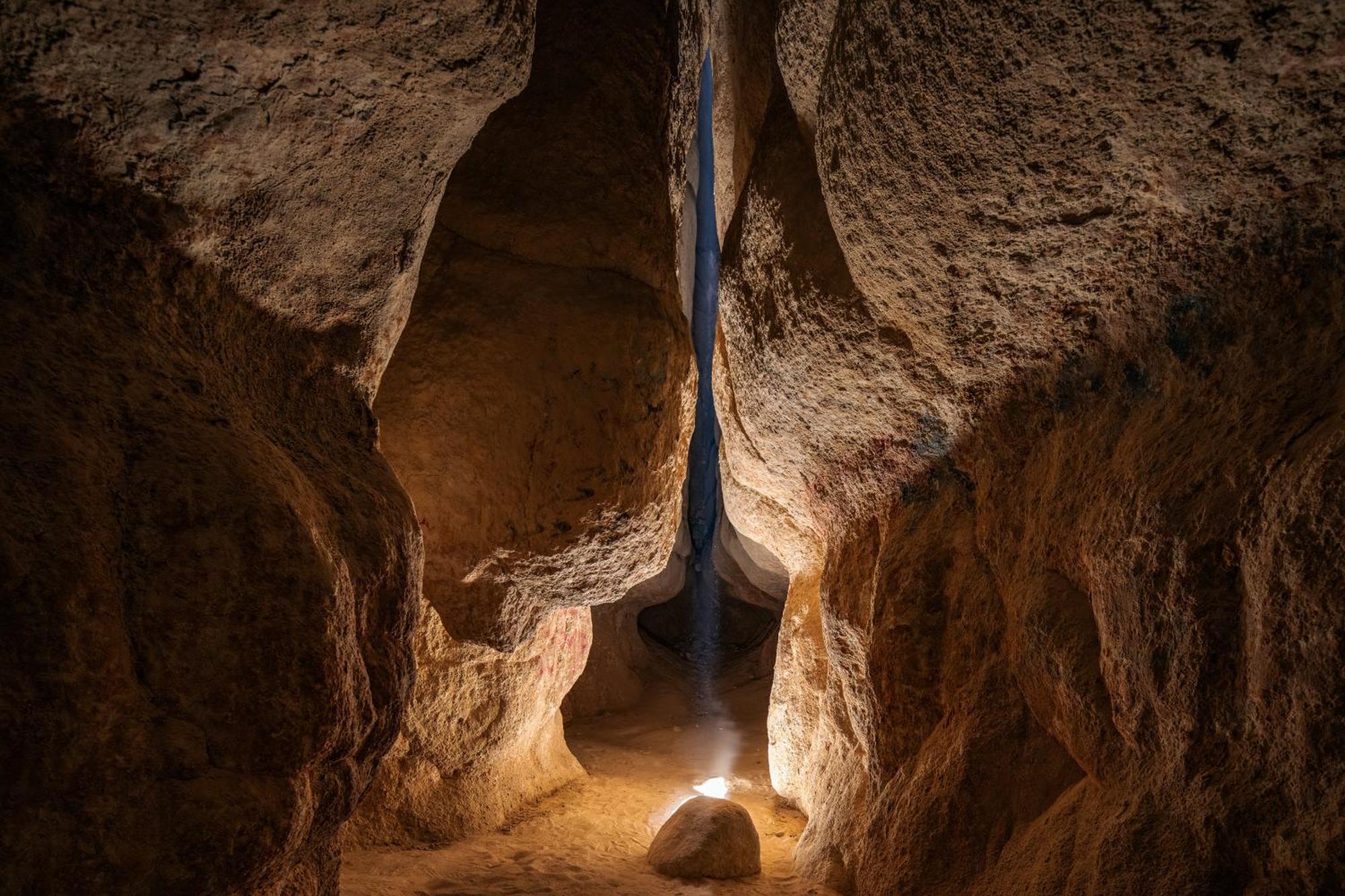 فندق كارلتون المعيبد الدمام المظهر الخارجي الصورة The grotto of Saint-Michel